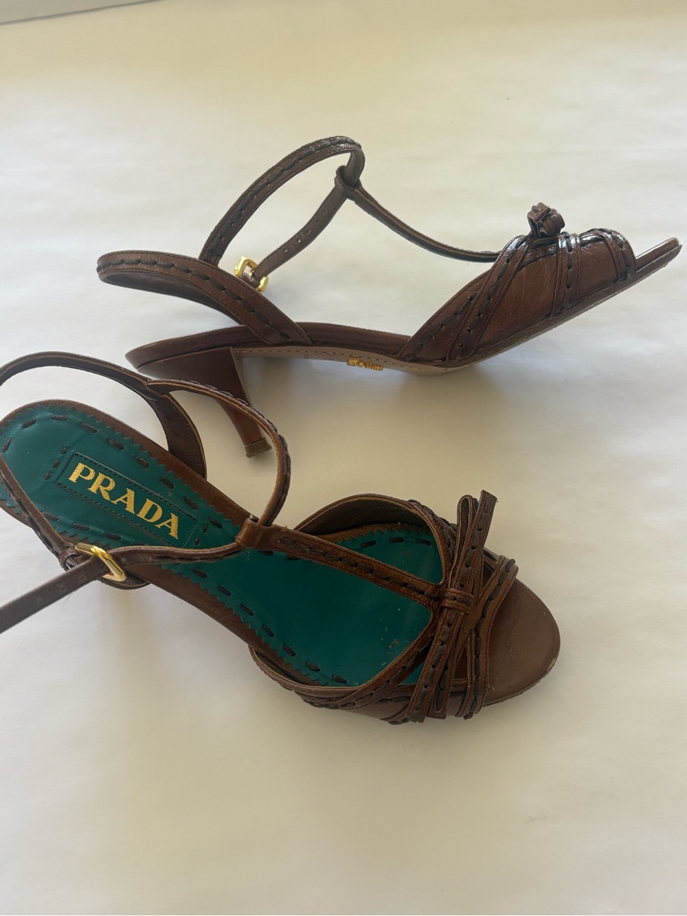 Prada Vintage Y2K Brown Leather Knot Slingback kitten Heels - Women - Picture 2 of 6
